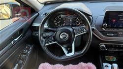 نيسان ألتيما